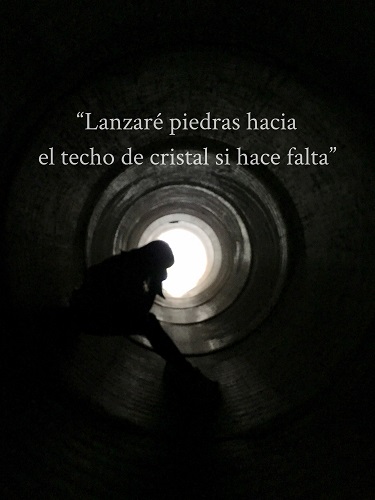 Piedras hacia el techo