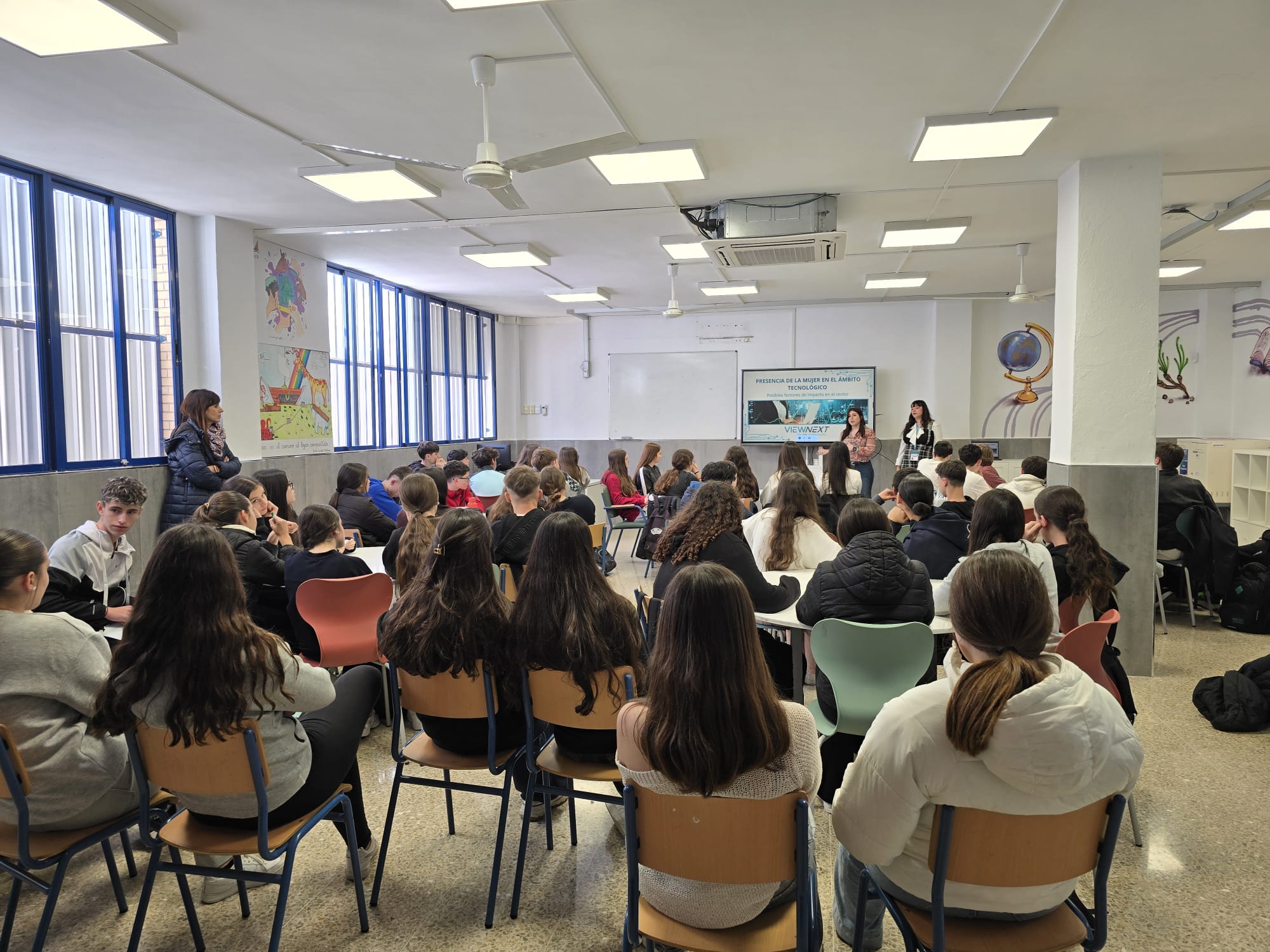 CHARLA POR EL DÍA INTERNACIONAL DE LA MUJER
