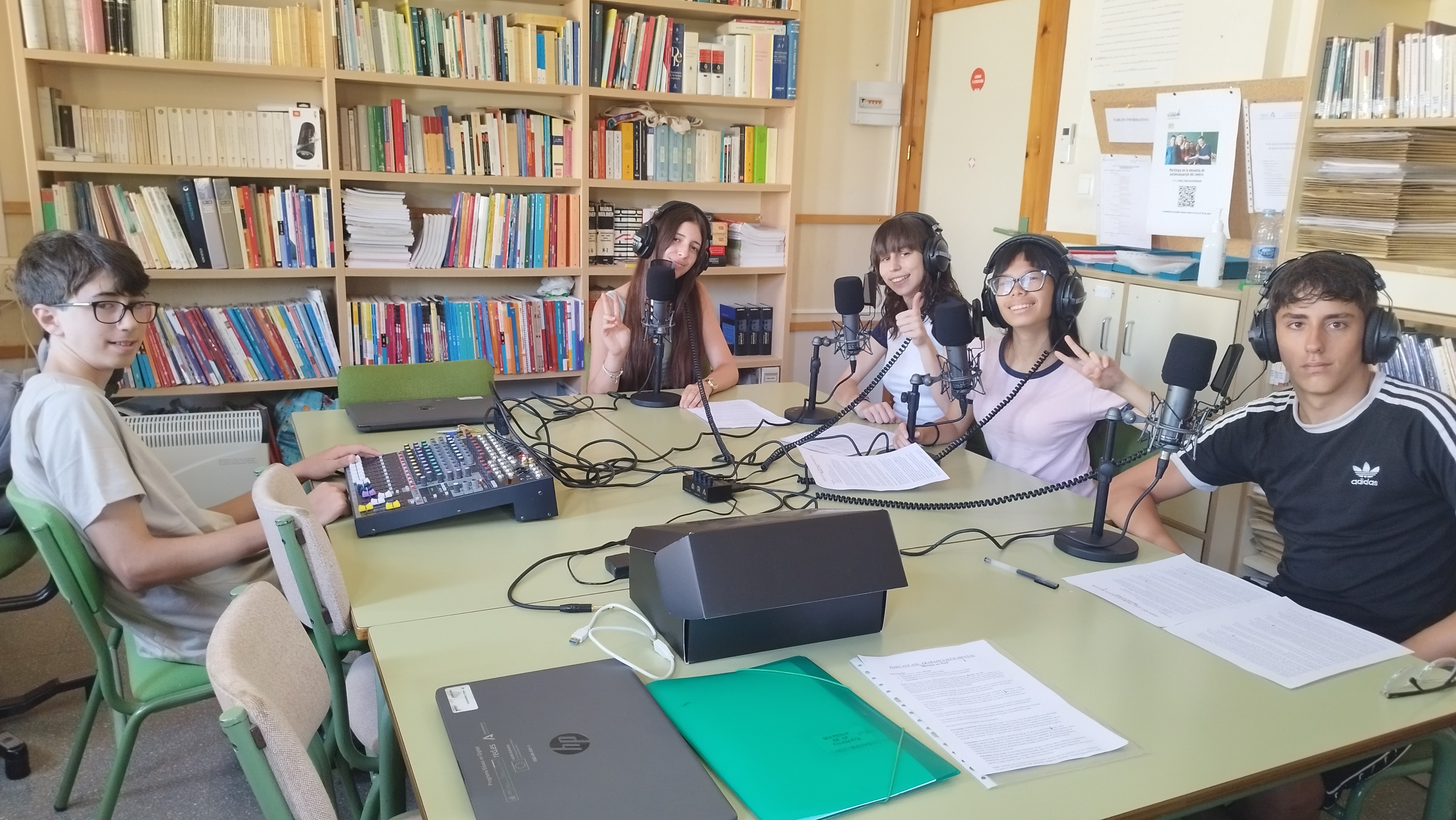 Grabación de podcast de los alumnos del departamento de filosofía.